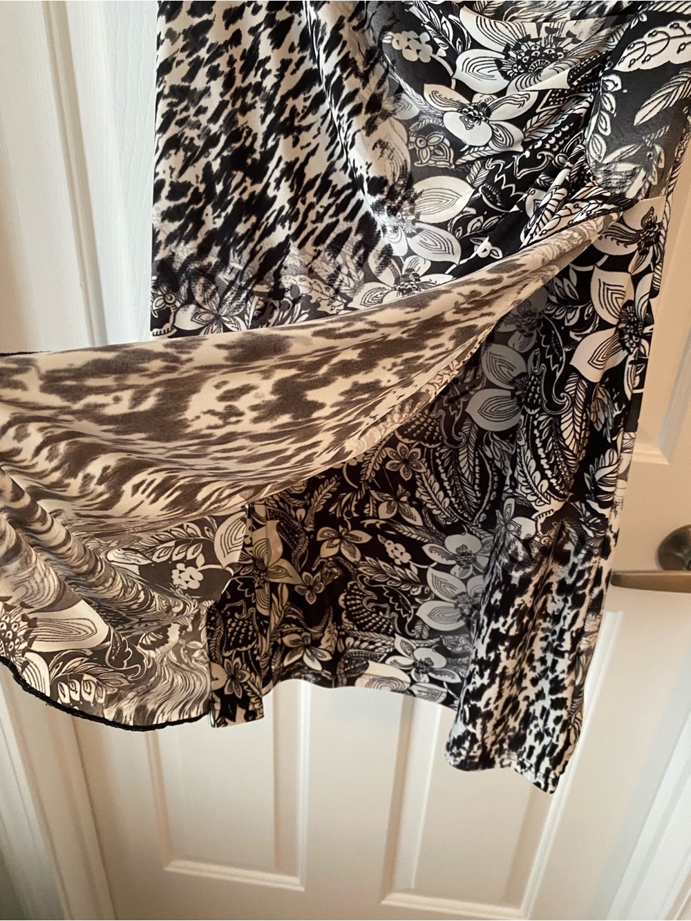Mlle Gabrielle Black & White Floral-Print Midi Dress - Picture 3 of 4